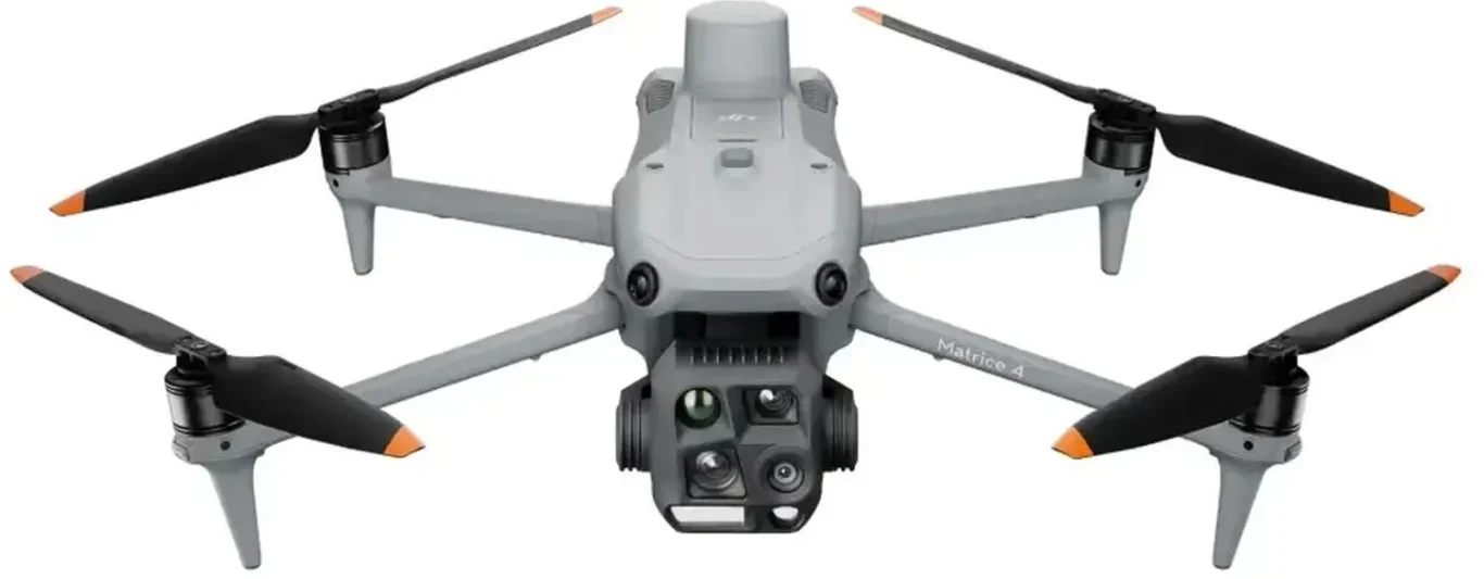 Vermessungsdrohne im Einsatz bei der Dachvermessung