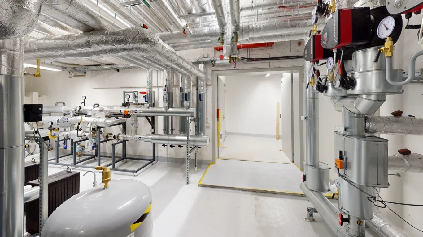 Digitale Bestandserfassung komplexer TGA-Infrastruktur – 3D-Vermessung von Industrieanlagen und Technikzentralen in Kassel.